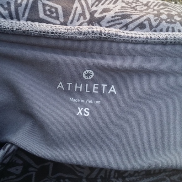 ATHLETA Cropped Short Active Pants XS - Picture 4 of 5